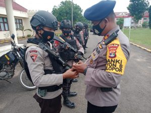 Regu Patroli Batalyon B Pelopor Gabungan Kompi IB dan 4B Lakukan Patroli Pasca Konflik di Desa Negara Bumi Ilir