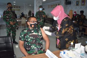 Kasrem 043 Gatam Bersama Forkopimda Provinsi Lampung  Laksanakan Vaksinasi Covid-19 Ke-II