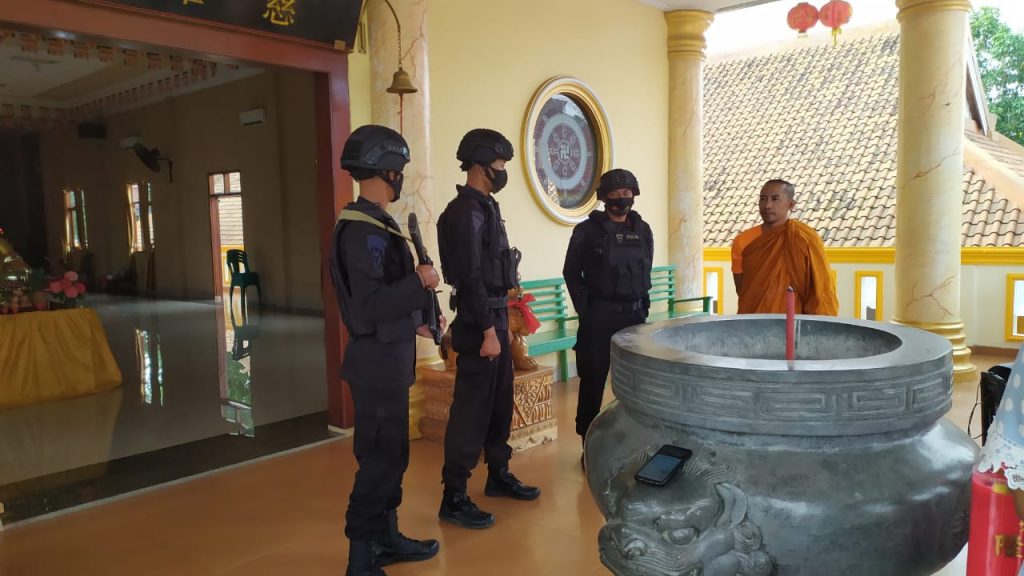 Satbrimobda Lampung Lakukan Patroli Jelang Perayaan Imlek Tahun 2021