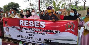 Reses di Sukajadi, Aprilliati Dicurhati Soal Jalan Curam dan UMKM