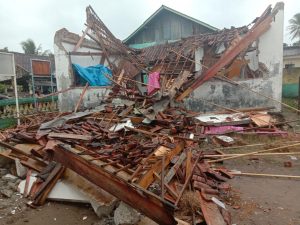 Diterjang Puting Beliung, Gedung Perpustakaan SDN 88 Krui Rusak Parah, Ini Kata Camat