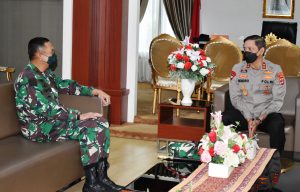 Danrem 043/Garuda Hitam Kunjungi Polda Lampung