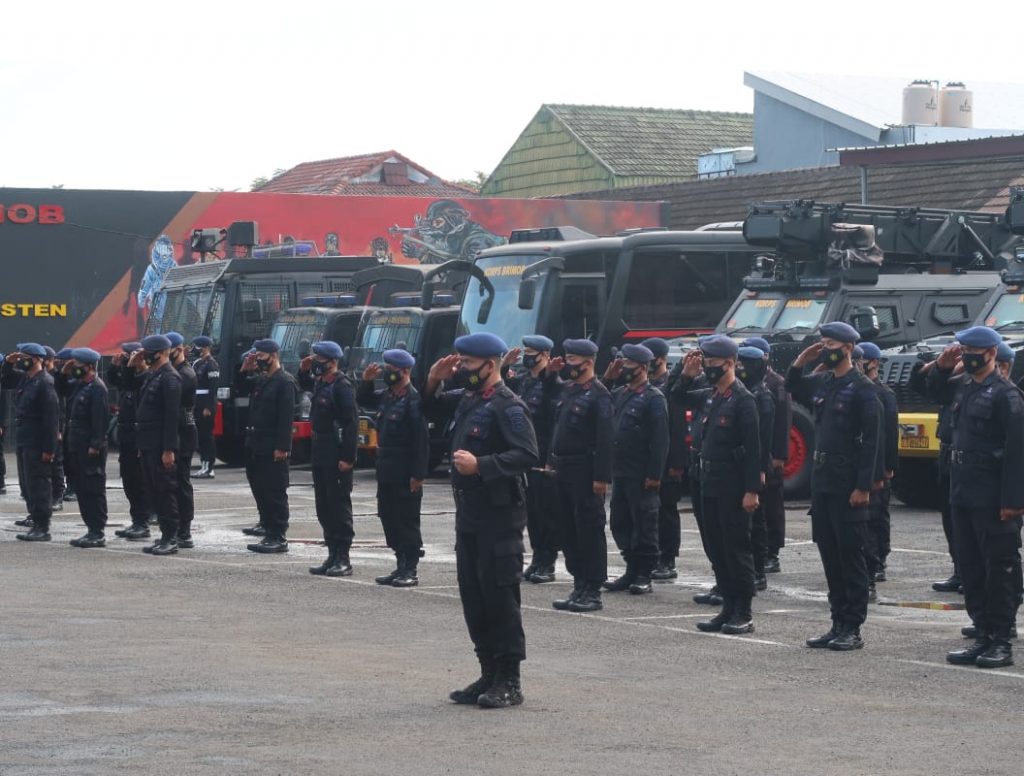 Dansat Brimob Pimpin Apel Kesiap Siagaan Sambut Hari Buruh
