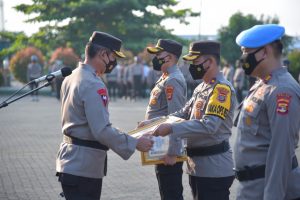 78 Personel Polda Lampung Dapat Reward, 1 Personel PTDH