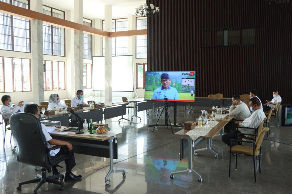 Sandiaga Uno Ajak Para Pelaku Usaha Bangkitkan Dunia Pariwisata, Lawan Covid-19