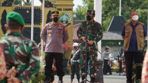 Panglima TNI dan Kapolri Ingatkan Forkompimda Waspadai Lonjakan Kasus Covid-19
