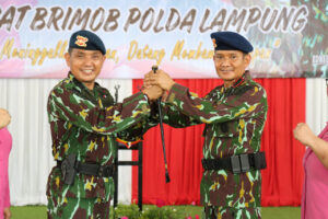 Kapolda Pimpin sertijab Dansat Brimob Polda Lampung
