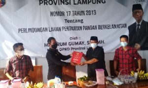 Mingrum Gumay Sosialisasi Peraturan Daerah Tentang Perlindungan Lahan Pertanian Pangan Berkelanjutan di Lamteng