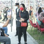 Tinjau Vaksinasi Massal di Surabaya, Ketua DPR RI Berikan 30 Ribu Dosis Vaksin Covid-19 untuk Warga Jatim