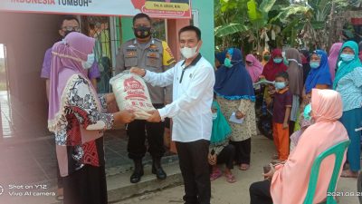 Pandemi Covid-19, Pemdes Bumi Jaya Abung Timur Distribusikan Bansos Beras Kepada 100 KPM