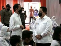 Tinjau Vaksinasi di SMAN 2 Bandarlampung, Presiden Jokowi Didampingi Erick Thohir dan Gubernur Arinal