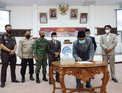 DPRD Lampung Tengah Umumkan Musa Ahmad-Ardito Wijaya Bupati Lamteng Periode 2021-2026
