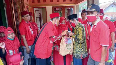 Minta Didoakan Jadi Kepala Desa Binong, Abdul Ropik Nomor 1 Santuni Anak Yatim dan Kaum Dhuafa