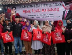 Anggota DPR RI Mukhlis Basri Bagikan 2287 Paket Bantuan Beras Mbak Puan Maharani