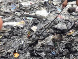 Pantai Tercemar Limbah Hitam, Nelayan Panjang Tiga Hari Tak Melaut