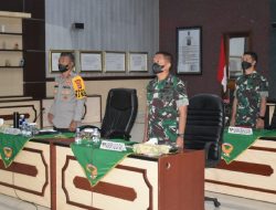 Bersama Wakapolda Lampung, Kasrem 043/Gatam Ikuti Rapim TNI – Polri 2022