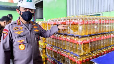 Kapolri Jenderal Listyo Sigit Pastikan Awasi Alur Distribusi dan Harga Minyak Goreng di Pasar