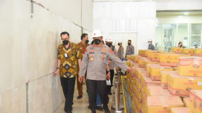Cek Produksi Minyak Goreng di PT Tunas Baru Lampung, Kapolda Hendro Warning Ini ke Masyarakat!