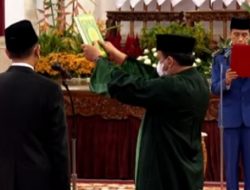 Presiden Jokowi Resmi Melantik Bambang Susantono dan Dhony Rahajoe Pimpin Otorita IKN