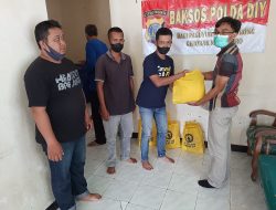 Kehilangan Mata Pencarian, Paguyuban Pendorong Gerobak Malioboro Terima Bantuan Sembako dari Polda DIY