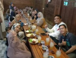 17 tahun Tak Bertemu, Alumni SMP Trikora Gelar Reuni dan Bukber, dengan Tema “Mengenang Masa Sekolah”