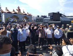 Sejam, Gubernur Arinal Djunaidi Temui dan Berdialog Langsung dengan Unjuk Rasa Mahasiswa