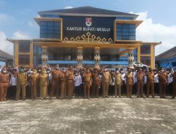 Bupati Saply Simbolis Serahkan SK CPNS Dan PPPK Pemerintah kabupaten Mesuji Tahun 2021