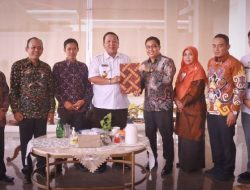 Audiensi dengan Gubernur Lampung, KPU Provinsi Sampaikan Tahapan Pemilu Serentak 2024, Berikut Anggaran Pilkadanya!