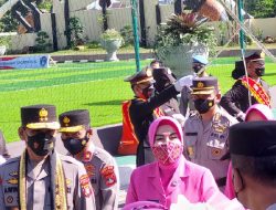 Resmi Jabat Kapolda Lampung, Irjen Pol Akhmad Wiyagus Disambut Tradisi Pedang Pora, Berikut Profilnya!