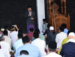 Bupati Lampung Tengah Shalat Idul Adha di Masjid Ar-Rahman