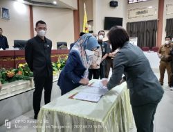 Pemkab dan DPRD Tanggamus Lakukan Penandatanganan KUPA PPAS 2022