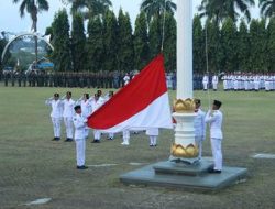Pemprov Lampung Gelar Upacara Penurunan Bendera pada Rangkaian HUT RI ke 77