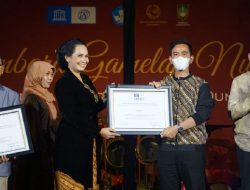 Kemendikbudristek Bersama Kemenlu Serahkan Sertifikat Gamelan sebagai WBTb UNESCO kepada Masyarakat Indonesia