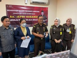 Kejari Bandarlampung Serahkan Uang Rp1,1 Miliar ke Kas Negara, Hasil Perkara TPPU Bisnis Narkoba Terpidana Jefri Susandi