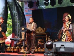 Gubernur Lampung Arinal Buka Roadshow Bus KPK 2022 yang Bertemakan Jelajah Negeri Bangun Antikorupsi