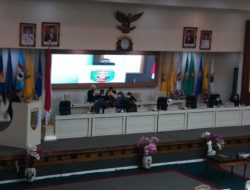 Ketua DPRD Lampung Atensi OPD saat Paripurna Perubahan 2022