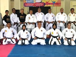 Tony Eka Candra Lepas Kontingen Atlet Karate BKC Lampung Mengikuti Kejurnas Karate Di Bandung