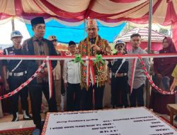 Parosil dan Edi Novial Resmikan Balai Rakyat