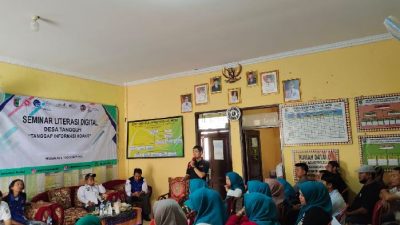 Seminar Literasi Digital, Desa Tangguh Tanggap Informasi Hoaks