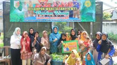 TP PKK Lampung, Melanjutkan Kunjungan Kerja di Kampung Banjar Dewa