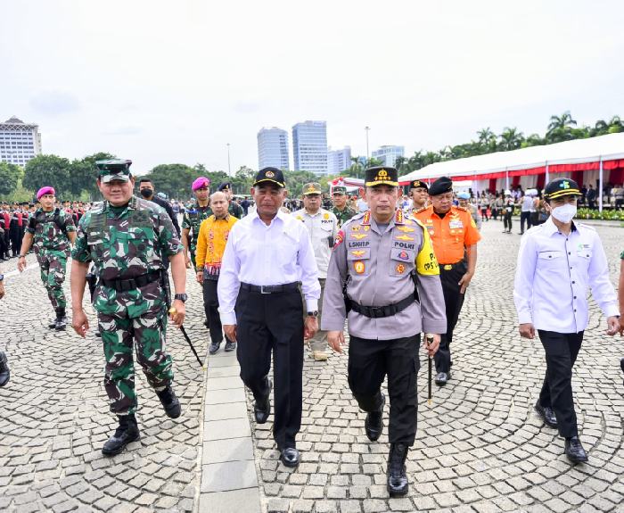 Apel Gelar Pasukan, Kapolri dan Panglima TNI Pastikan Seluruh Pihak Siap Amankan Nataru