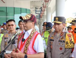 Arus Mudik Nataru, Menhub RI Cek Pelabuhan Bakauheni dan Disambut Kapolda Lampung