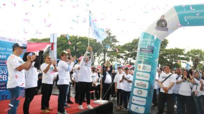 Rayakan HUT ke-25 Kementerian BUMN, Semen Baturaja Ajak Masyarakat Jalan Sehat Bersama BUMN di Kota Bandarlampung