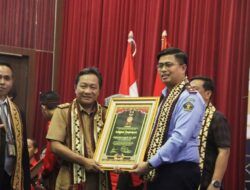Gubernur Arinal Terima Anugerah PWDPI Award Tahun 2023