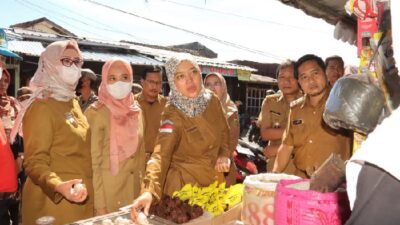 Wakil Gubernur Nunik, Pantau Ketersediaan dan Harga Pangan Jelang Hari Raya Idul Fitri 1444H