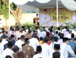 Gubernur Arinal dan Wagub Chusnunia Shalat Ied di Lapangan Enggal