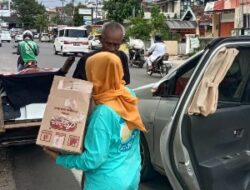 Group Prima Lampung Berbagi Takjil di Bulan Ramadan