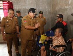 Lagi, Gubernur Arinal Bagi-Bagi Kursi Roda Di Lampung Timur
