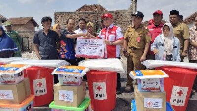 Pemprov Lampung dan PMI Bantu Korban Kebakaran di Lambar