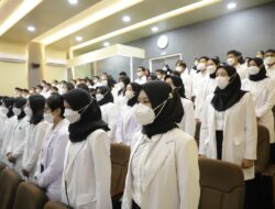 Mahasiswa Profesi Kedokteran Unila Angkat Janji di RSUDAM
